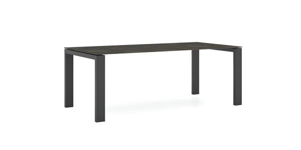 RUBA DINING TABLE